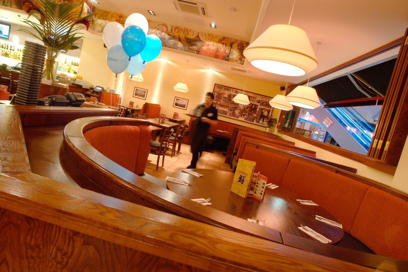 Tony Roma's Steakhouse Restaurant - Restaurant Fit Out Within Retail Park